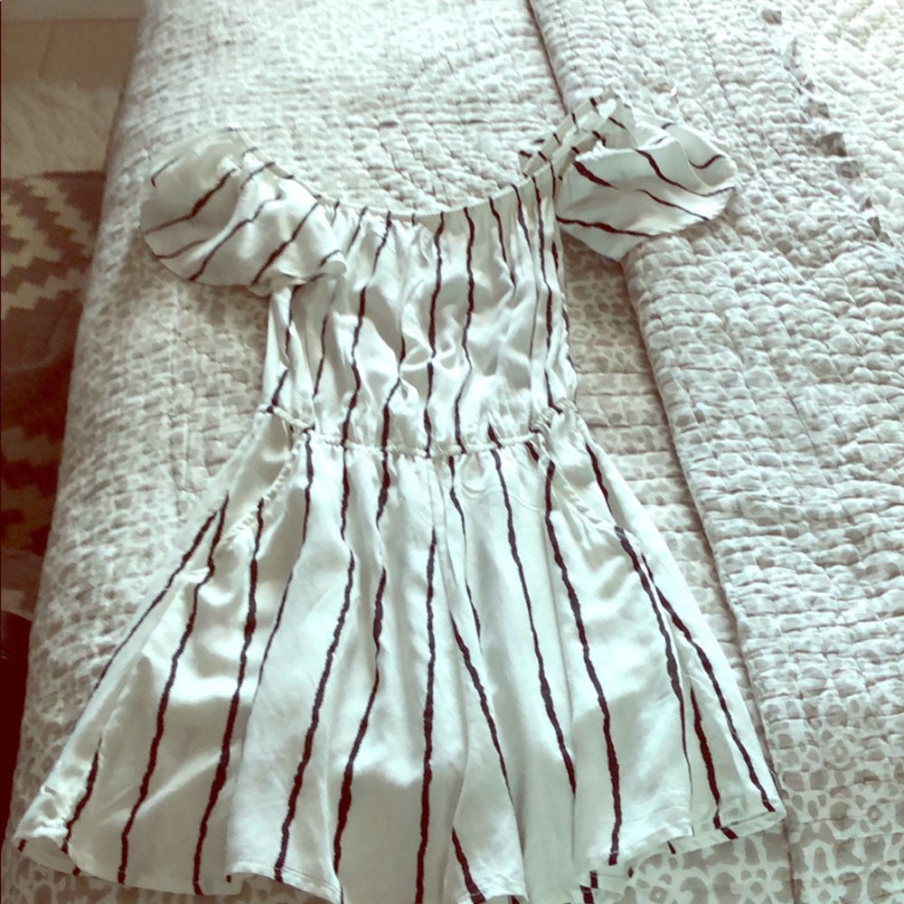 STRIPE OFF SHOULDER ROMPER